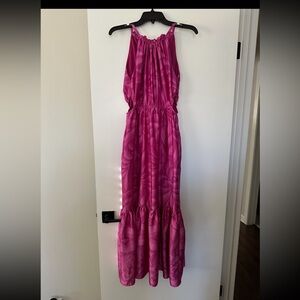 Size 4 Taylor Fuchsia Printed Halter Maxi Dress